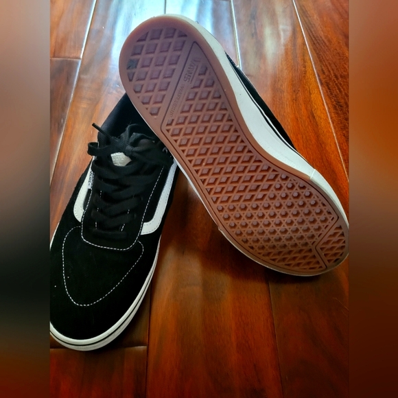 Vans Men's Black and White Sneakers - Picture 5 of 5